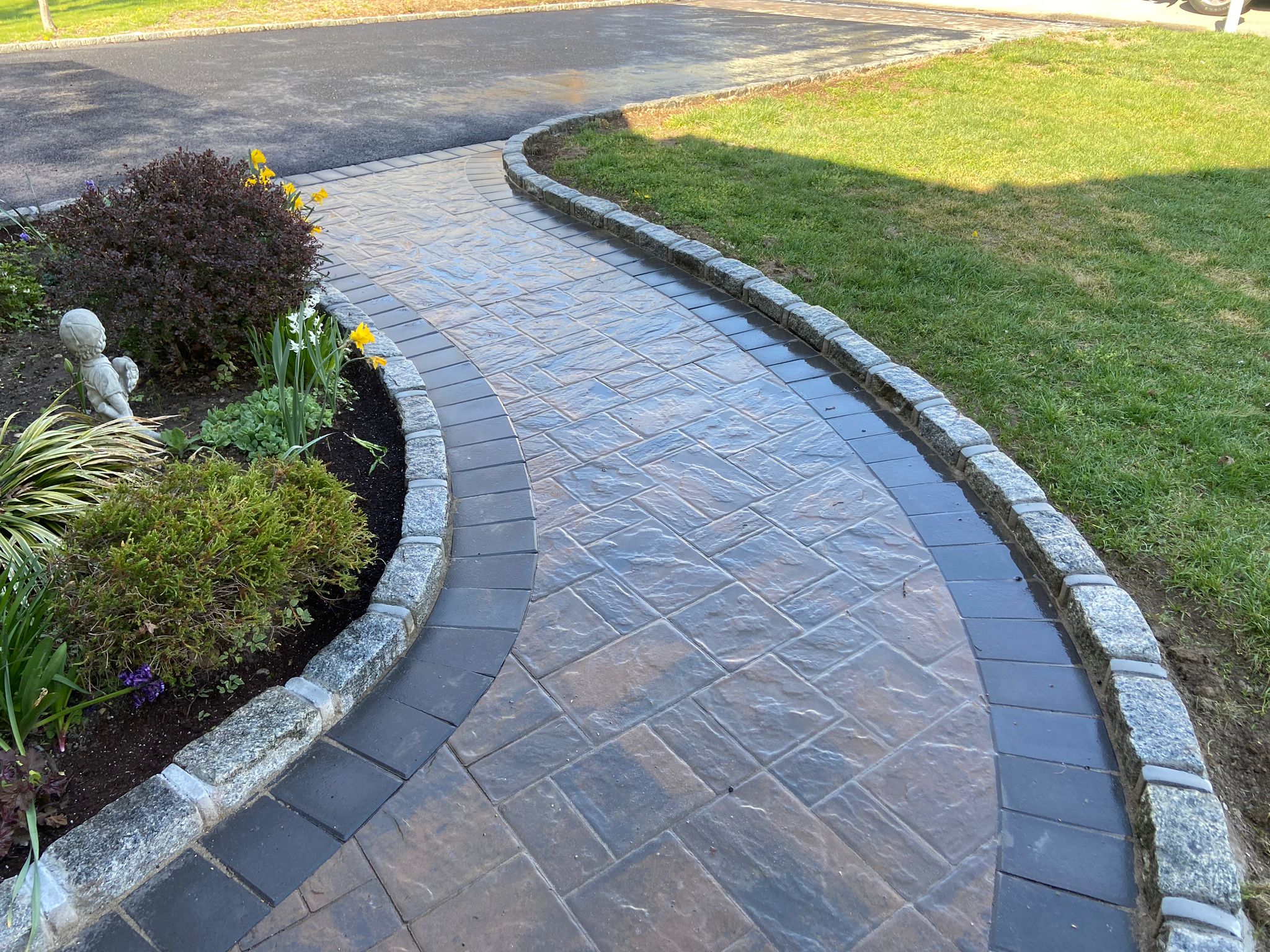 Apron Driveways - City & Town Paving and Masonry